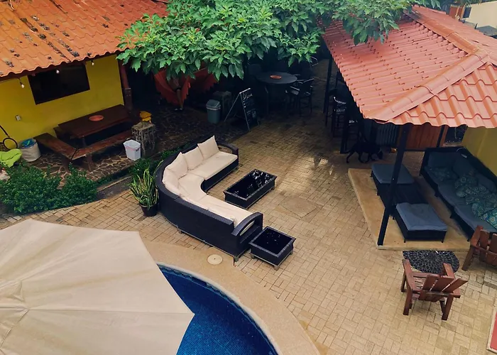 Backpackers Tamarindo