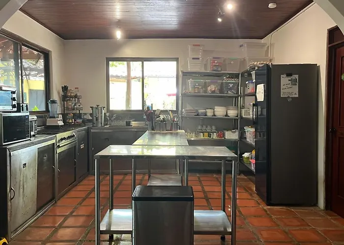 Hostel Backpackers Tamarindo