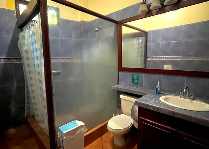 Backpackers * Tamarindo